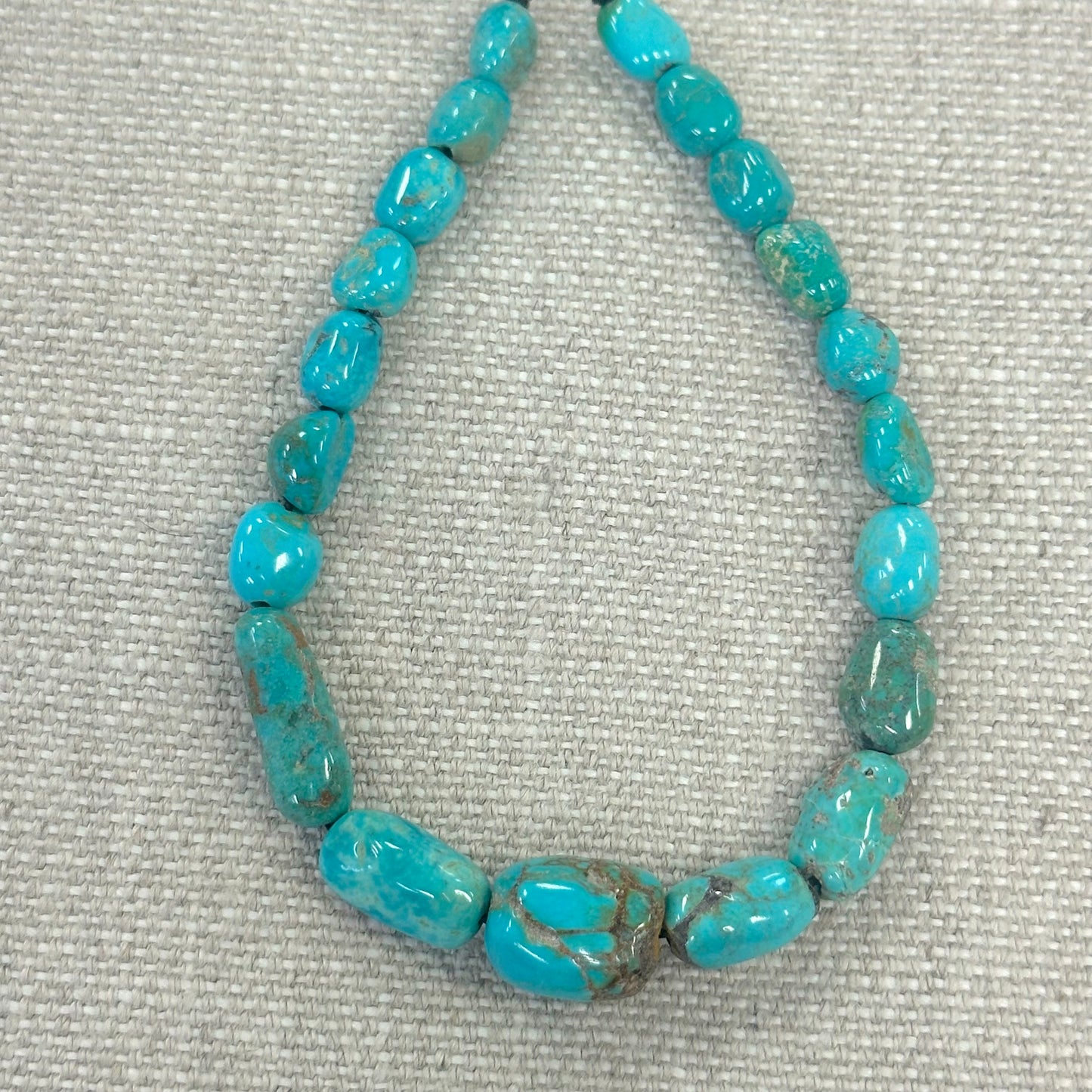 Emerald Valley 6.7-11mm Graduated Barrel Strand -- 8"