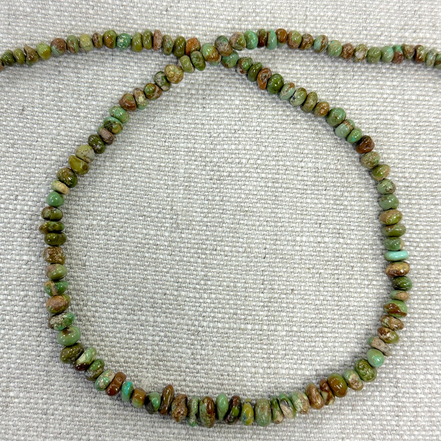 Kingman Emerald Valley 4.6-8.8mm Graduated Freeform Nugget Strand  -- 16"