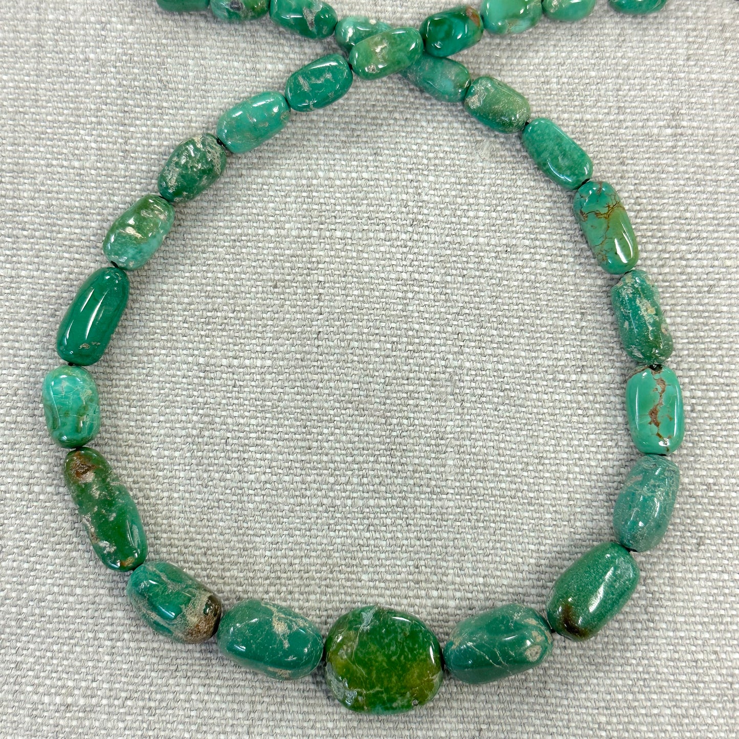 Emerald Valley 6.5-17.5mm Graduated Barrel Strand  -- 16"