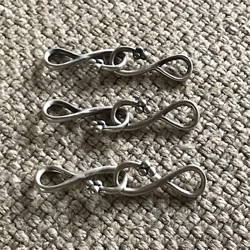 STO Oxidized Sterling Silver Clasp Set